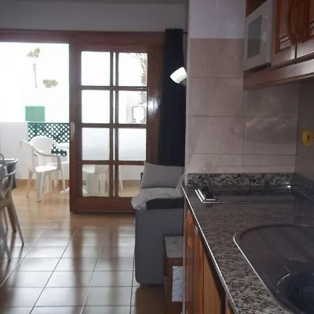 Puerto Del Carmen Sleeps 4 Pool Wifi