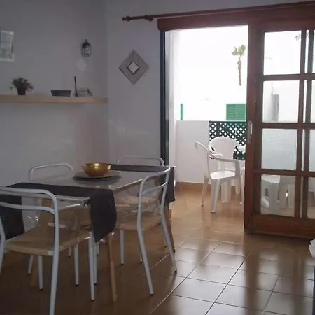 Puerto Del Carmen Sleeps 4 Pool Wifi Апартаменты *